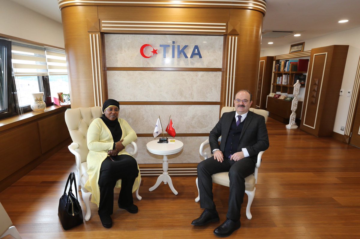 Ambassadeur du Niger à Ankara Adama Gazibo Salou a rendu visite au président de TİKA (Agence turque de coopération et de coordination), Serdar Çam.